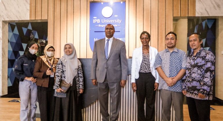 Duta Besar Kenya untuk Indonesia Mengapresiasi Berdirinya Museum dan Galeri IPB